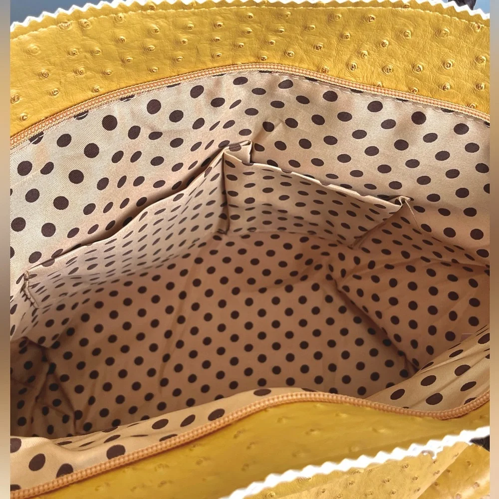 Chic Yellow Ostrich Embossed Textured Tote Bag - Picture 4 of 5